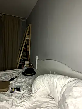 Snapshot of bunnythetailor chatting on October 15, 9:01 pm bunnythetailor online show from October 15, 9:01 pm