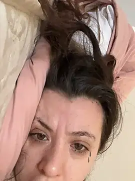 bunnythetailor online show from March 8, 11:24 am