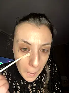 bunnythetailor online show from November 10, 8:14 pm