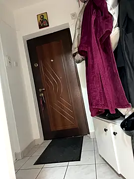 bunnythetailor online show from December 18, 4:55 pm