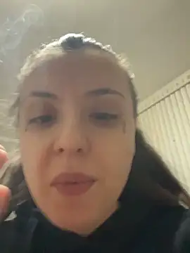 bunnythetailor online show from March 10, 8:02 pm