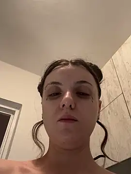 Snapshot of bunnythetailor chatting on February 1, 1:55 am bunnythetailor online show from February 1, 1:55 am