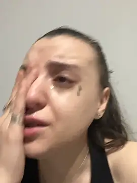 bunnythetailor online show from April 9, 3:52 am