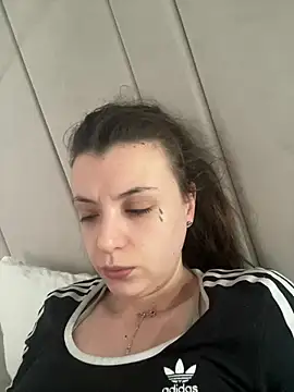 bunnythetailor online show from May 20, 6:32 am