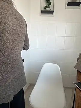 Snapshot of bunnythetailor chatting on February 19, 1:06 pm bunnythetailor online show from February 19, 1:06 pm