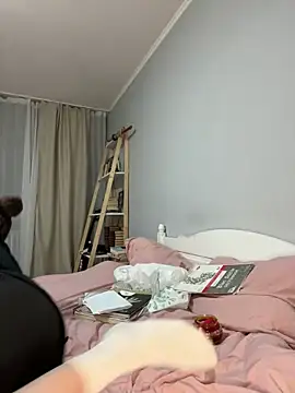 bunnythetailor online show from November 5, 8:45 pm