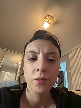 Snapshot of bunnythetailor chatting on February 3, 4:52 pm bunnythetailor online show from February 3, 4:52 pm