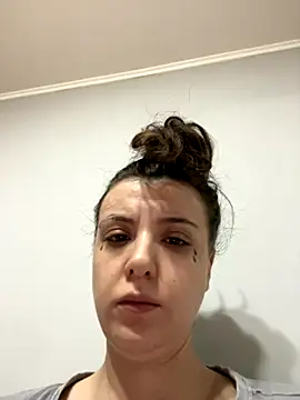 bunnythetailor online show from November 30, 8:31 pm