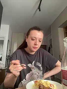 bunnythetailor online show from May 28, 4:24 pm