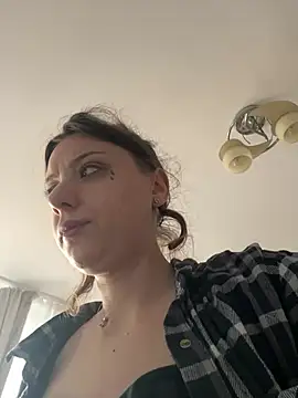 Snapshot of bunnythetailor chatting on February 26, 6:51 am bunnythetailor online show from February 26, 6:51 am