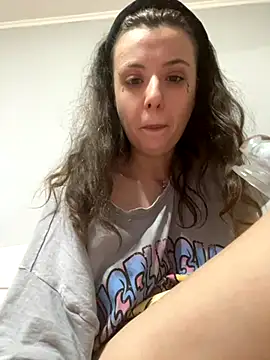 bunnythetailor online show from November 30, 4:13 am