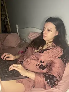 bunnythetailor online show from January 8, 2:39 am