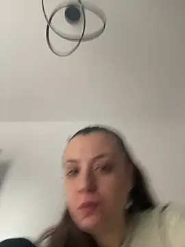 bunnythetailor online show from May 29, 4:46 pm