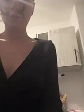 Snapshot of bunnythetailor chatting on January 31, 10:52 pm bunnythetailor online show from January 31, 10:52 pm