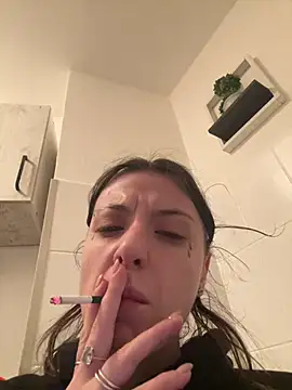 Snapshot of bunnythetailor chatting on February 16, 11:39 pm bunnythetailor online show from February 16, 11:39 pm