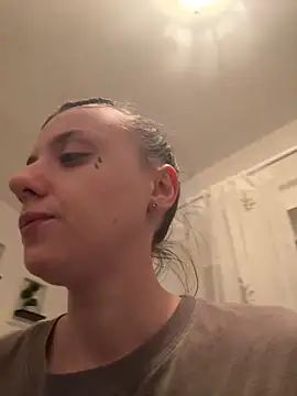 Snapshot of bunnythetailor chatting on January 28, 5:35 pm bunnythetailor online show from January 28, 5:35 pm