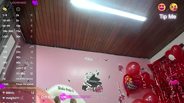 Snapshot of Sofii_cutee chatting on February 14, 12:36 pm Sofii cutee online show from February 14, 12:36 pm