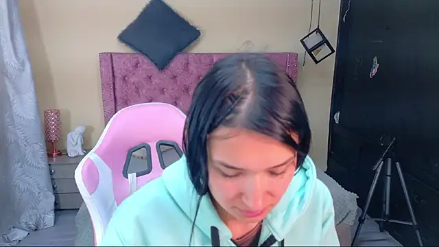 Sofii cutee online show from December 18, 11:58 am