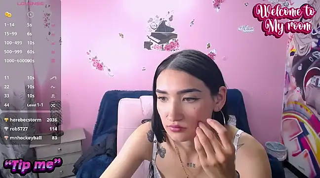 Snapshot of Sofii_cutee chatting on January 25, 6:46 pm Sofii cutee online show from January 25, 6:46 pm