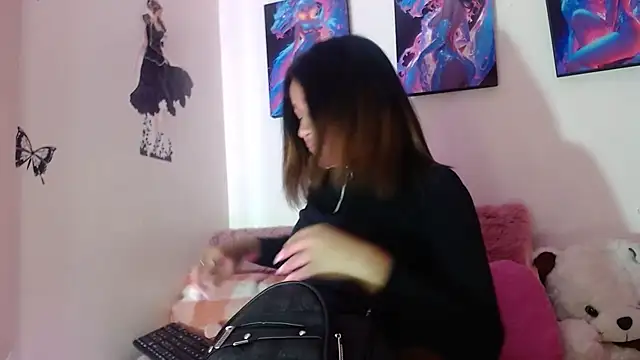 Snapshot of Jenner_Macpherson chatting on February 22, 12:51 pm Jenner Macpherson online show from February 22, 12:51 pm