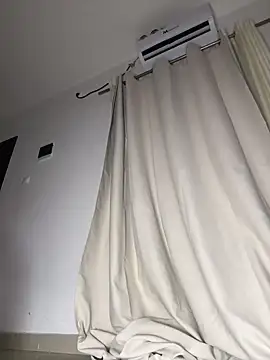 Boneca25 online show from March 7, 8:58 pm