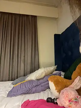 Snapshot of Boneca25 chatting on March 5, 9:59 pm Boneca25 online show from March 5, 9:59 pm
