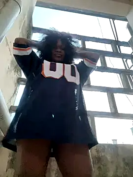 Boneca25 online show from November 1, 4:12 pm