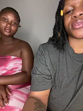 Boneca25 online show from January 6, 6:01 pm