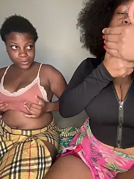 Boneca25 online show from February 6, 9:49 am