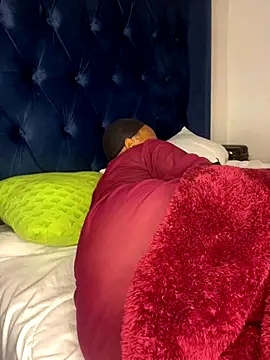 Boneca25 online show from October 21, 5:40 am