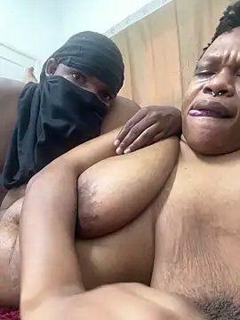 Boneca25 online show from April 14, 8:19 am