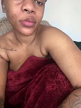 Boneca25 online show from May 14, 8:33 am