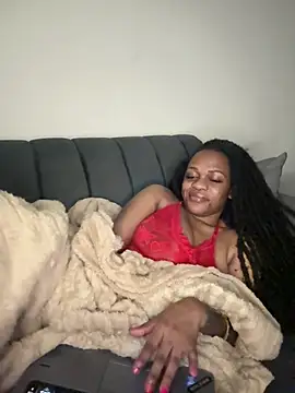 Snapshot of Boneca25 chatting on June 24, 9:45 pm Boneca25 online show from June 24, 9:45 pm