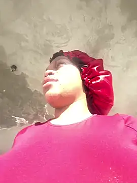 Boneca25 online show from May 31, 7:25 am