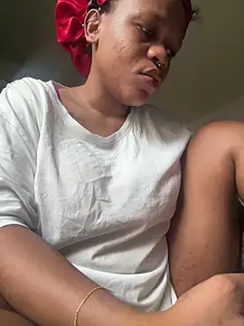 Boneca25 online show from April 16, 11:44 am