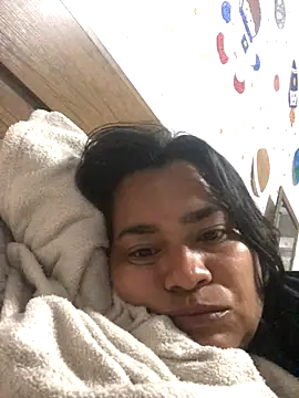 indiazinha69  online show from December 3, 11:14 pm