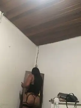 indiazinha69  online show from February 13, 7:47 pm