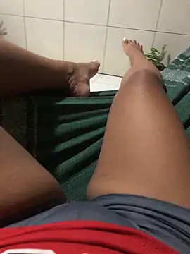 Snapshot of indiazinha69_ chatting on July 14, 1:27 am indiazinha69 online show from July 14, 1:27 am