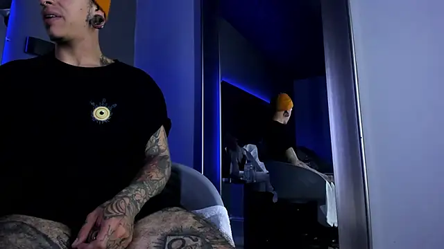 Snapshot of kaletattoo chatting on March 13, 5:22 am kaletattoo online show from March 13, 5:22 am