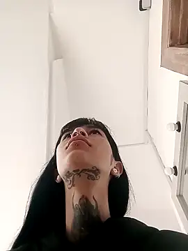 Snapshot of esmeralda06 chatting on December 4, 3:00 pm esmeralda06 online show from December 4, 3:00 pm