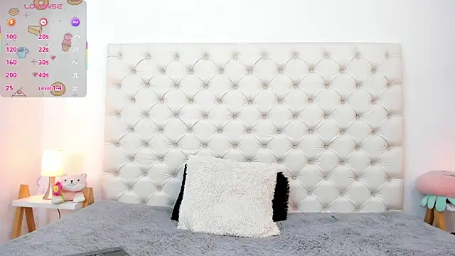 esmeralda06 online show from January 8, 4:35 pm