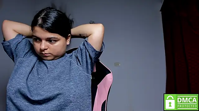 Snapshot of Little_Shaara chatting on October 30, 10:06 pm Little Shaara online show from October 30, 10:06 pm