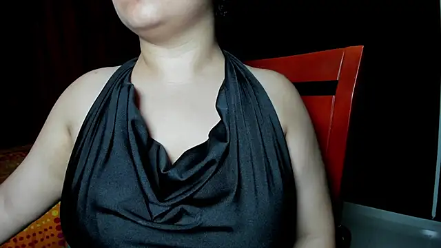Snapshot of Little_Shaara chatting on March 3, 8:30 am Little Shaara online show from March 3, 8:30 am