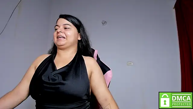 Snapshot of Little_Shaara chatting on November 8, 8:23 pm Little Shaara online show from November 8, 8:23 pm