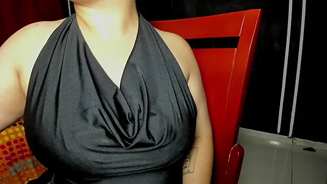 Snapshot of Little_Shaara chatting on March 3, 5:26 am Little Shaara online show from March 3, 5:26 am