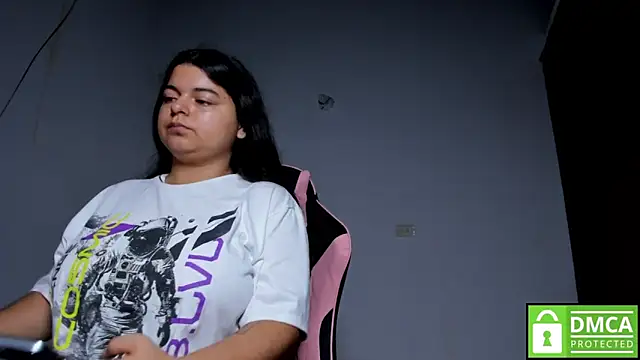 Snapshot of Little_Shaara chatting on November 28, 8:47 am Little Shaara online show from November 28, 8:47 am