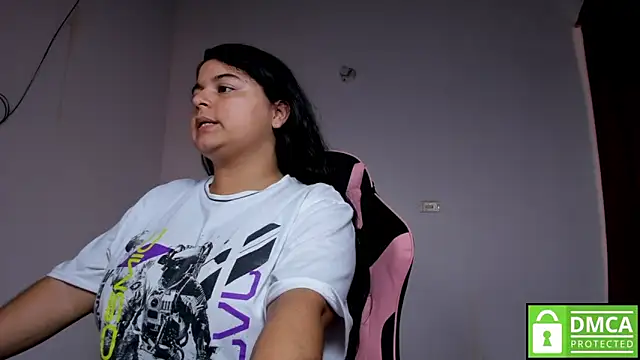 Snapshot of Little_Shaara chatting on October 31, 8:05 pm Little Shaara online show from October 31, 8:05 pm