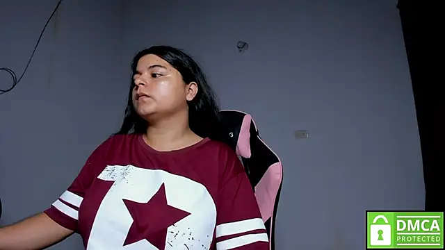 Snapshot of Little_Shaara chatting on December 3, 9:20 am Little Shaara online show from December 3, 9:20 am