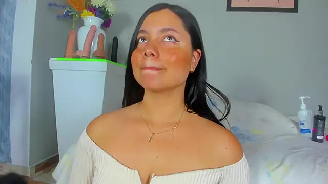 evaa greey online show from November 10, 9:53 pm