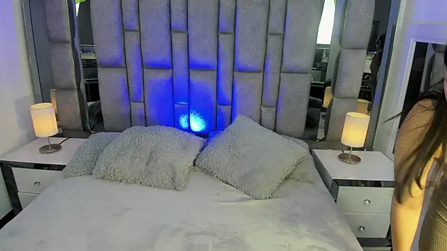 Bonet iris online show from April 15, 7:29 pm